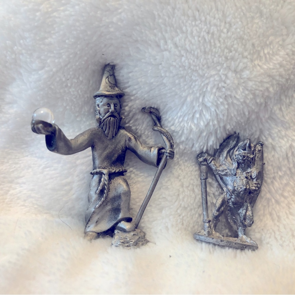 2 Pewter figures